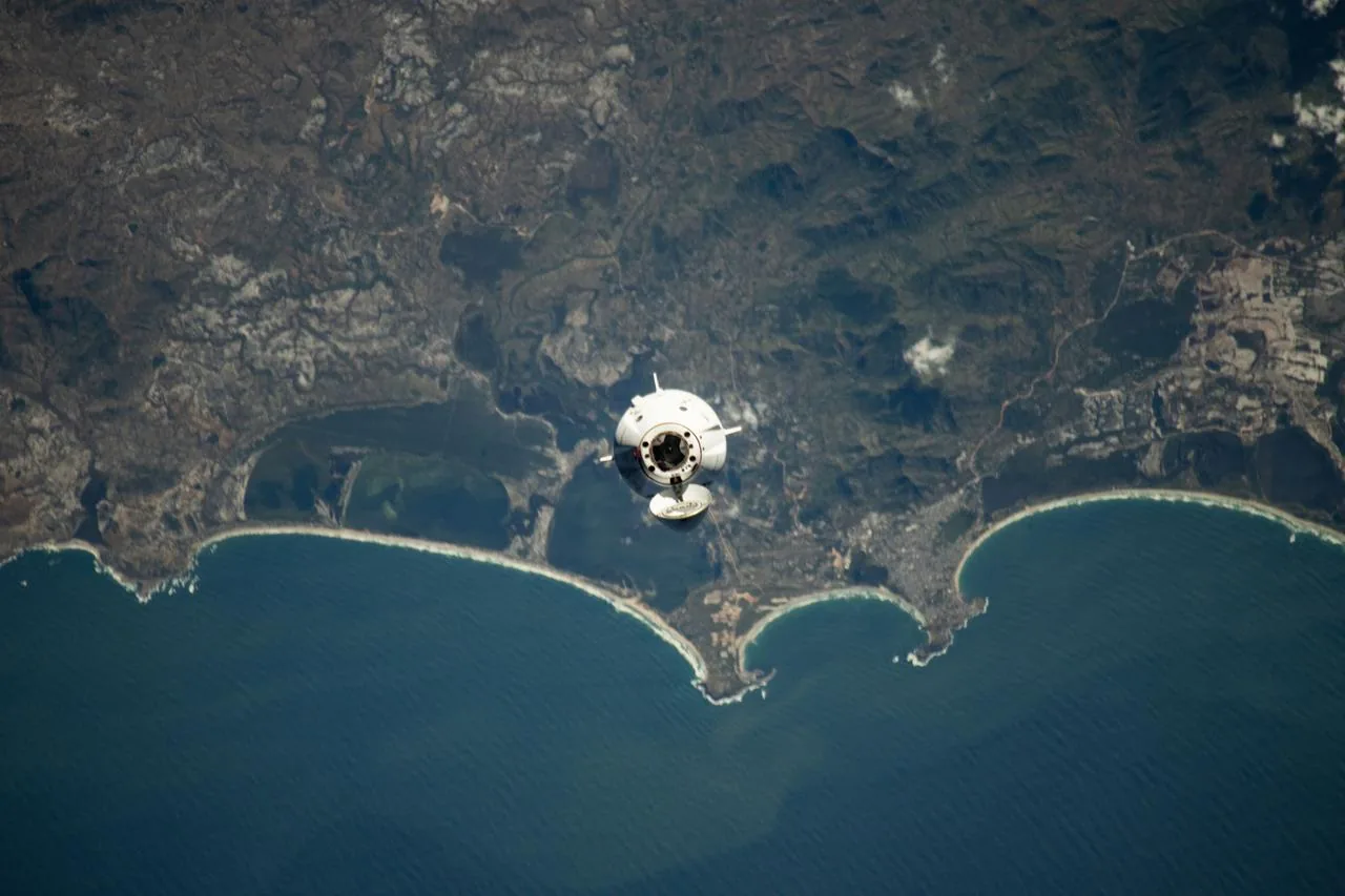 Axiom Space's Ax-4 Dragon spacecraft on final approach to the International Space Station