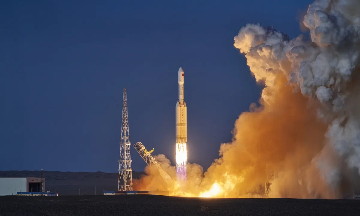 CAS Space's Kinetica-2 (Lijian-2) rocket lifts off on its maiden flight from the Jiuquan commercial launch zone, 30 March 2026 — China's first launcher with a Common Booster Core design.