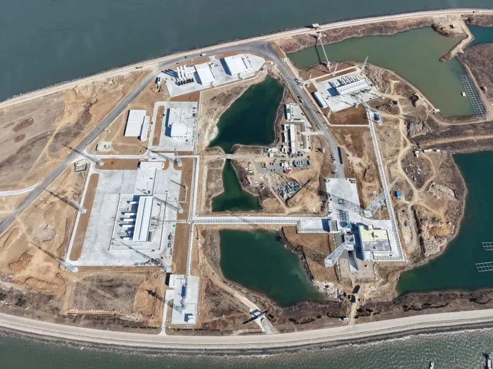 Aerial view of Deep Blue Aerospace's artificial-island sea-recovery test platform off Haiyang, Shandong, toward which the Nebula-1A first stage is intended to splash down.