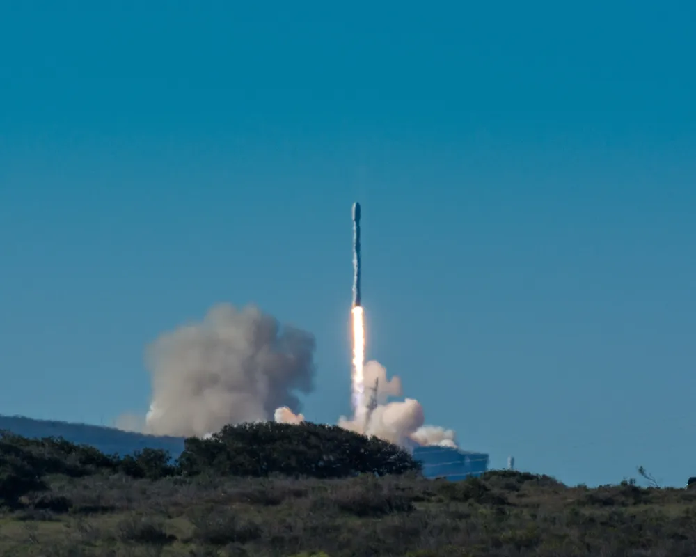 A Falcon 9 launches Iridium NEXT satellites from Vandenberg, seen from the Hawk's Nest viewing area.