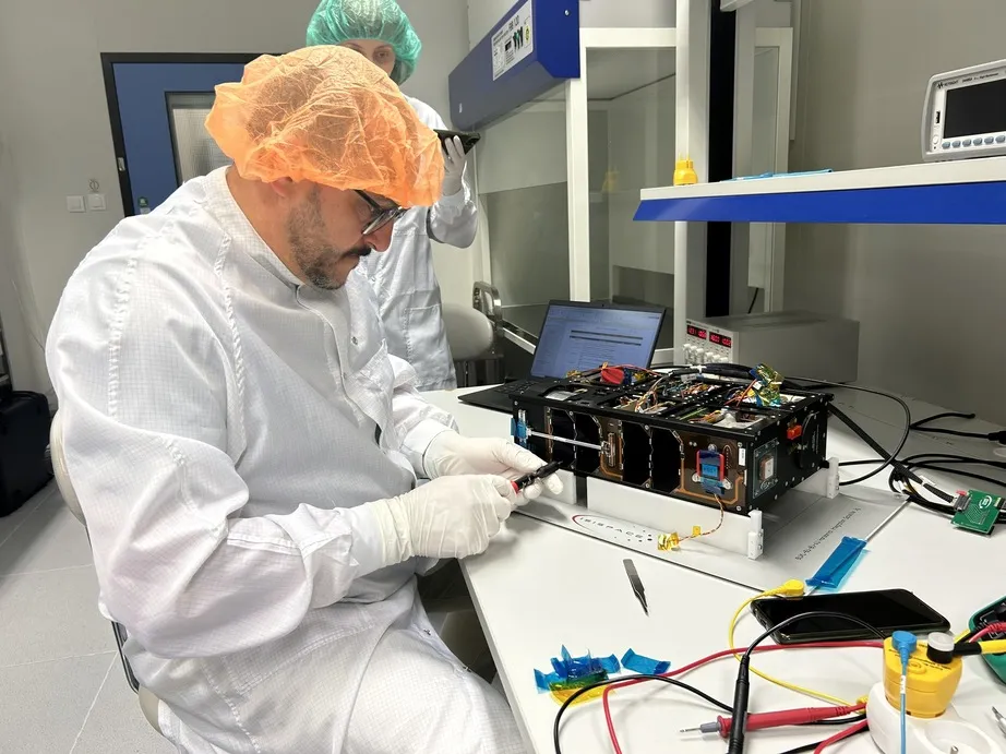 TRL Space's TROLL 6U-XL CubeSat flight hardware on the ISISPACE platform, carrying a hyperspectral imager and a LiDAR demonstrator.