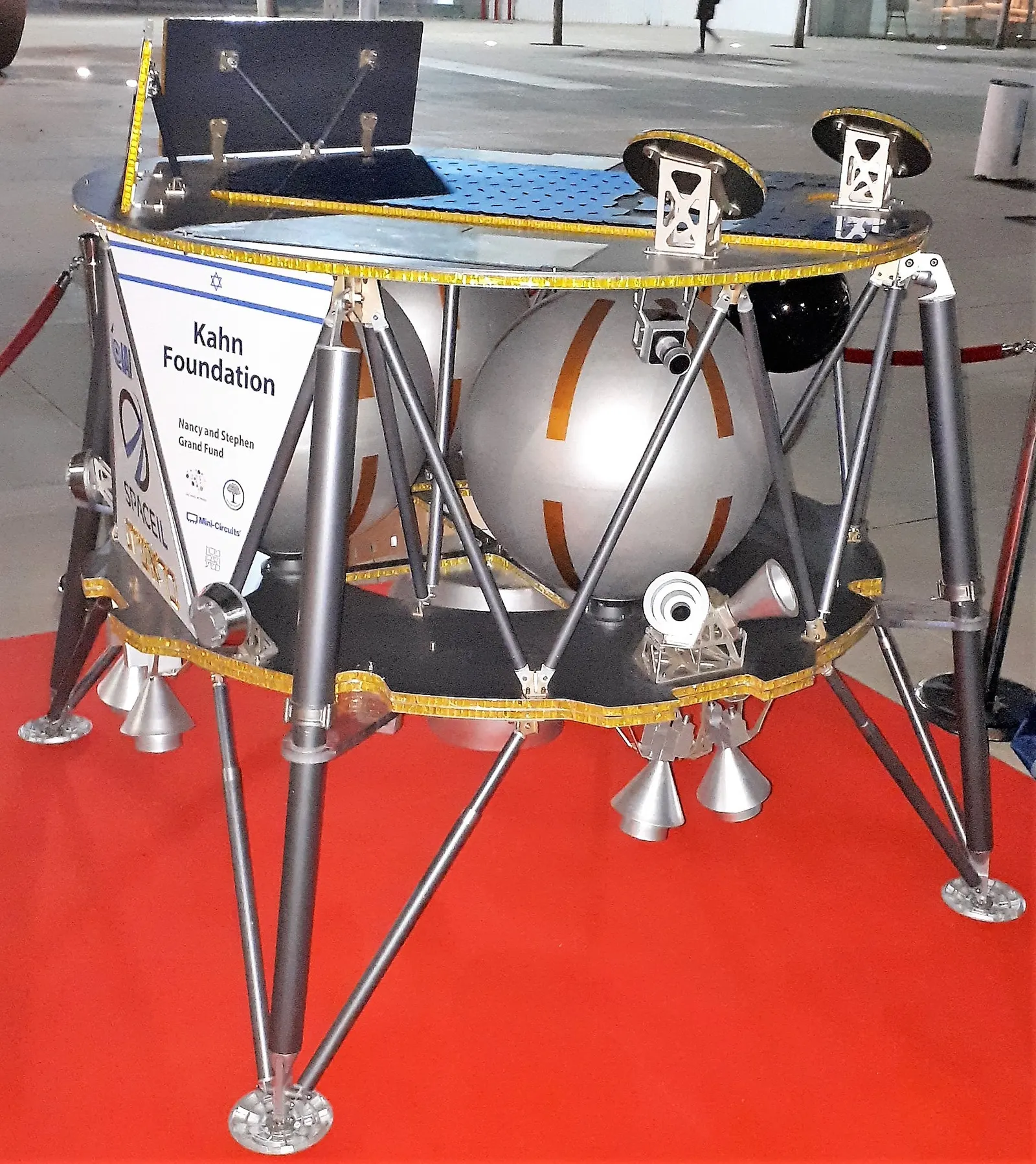 Beresheet lander instrument deck detail