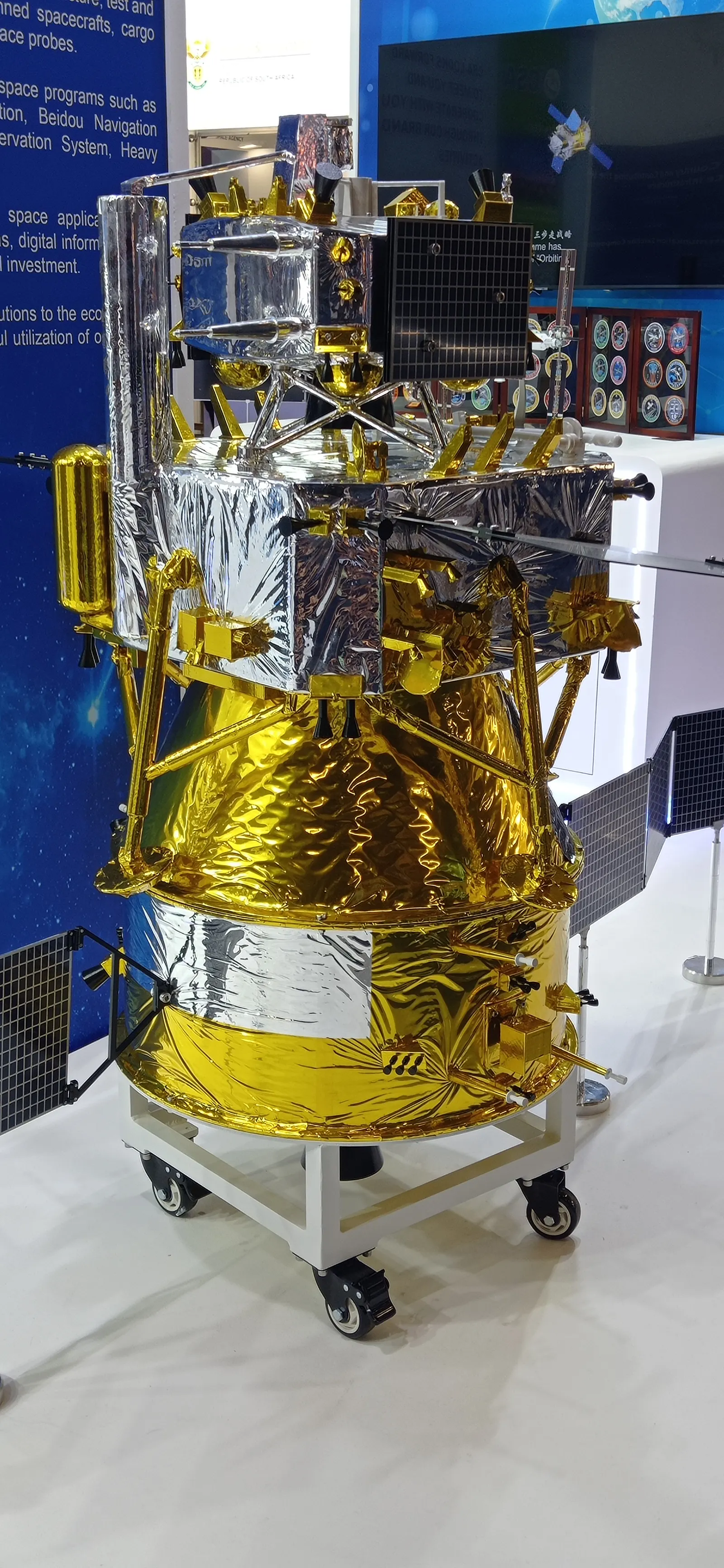 Chang'e 6 lander and ascender mockup at IAC 2024