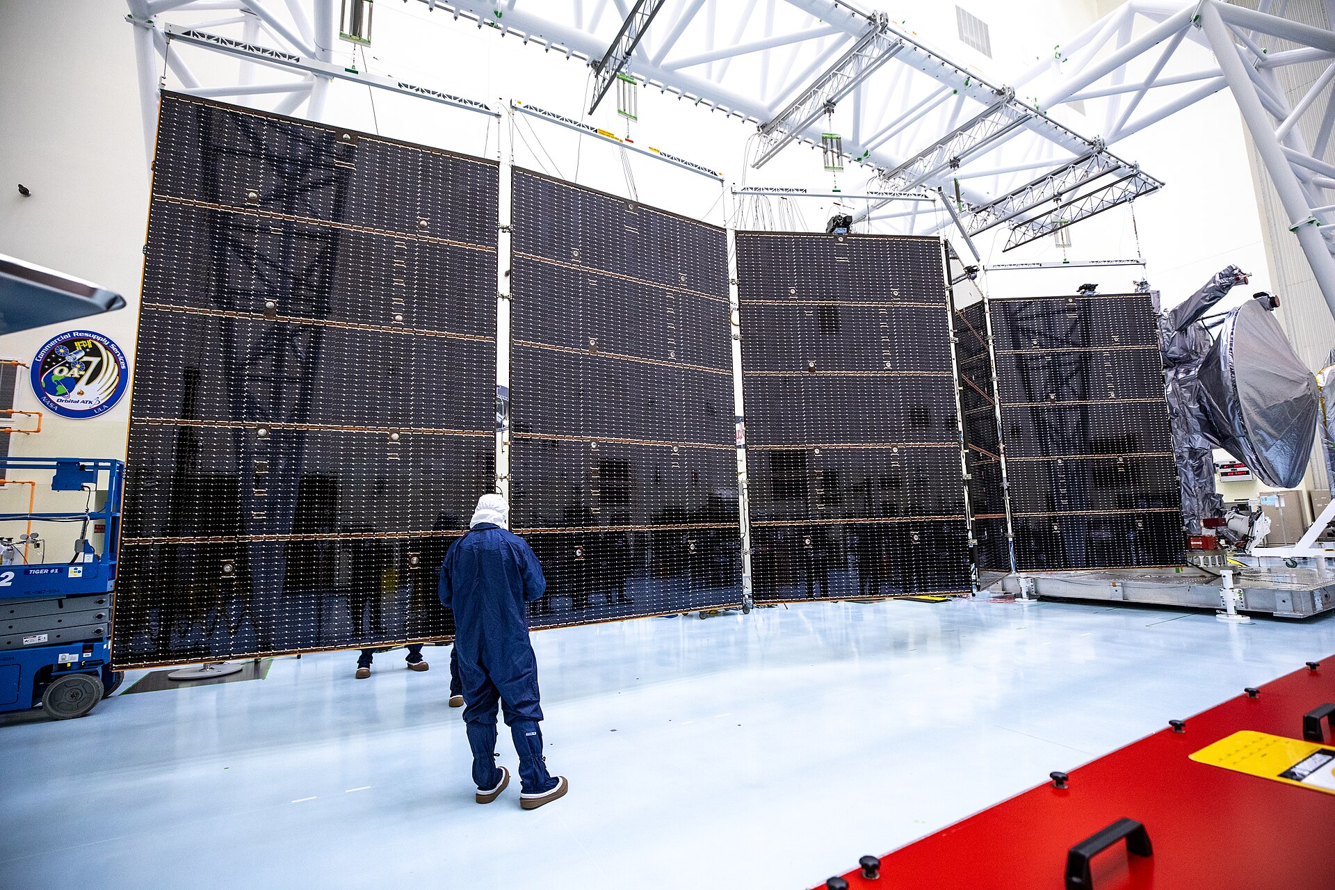 NASA's Europa Clipper spacecraft during solar-array integration at KSC