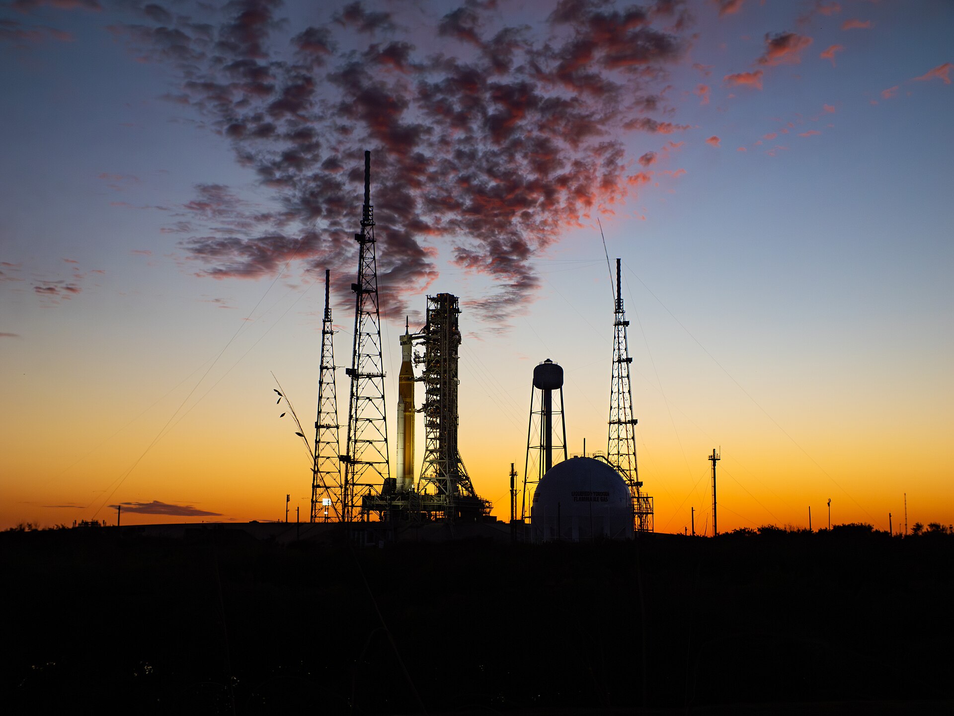 Space Launch System (SLS)