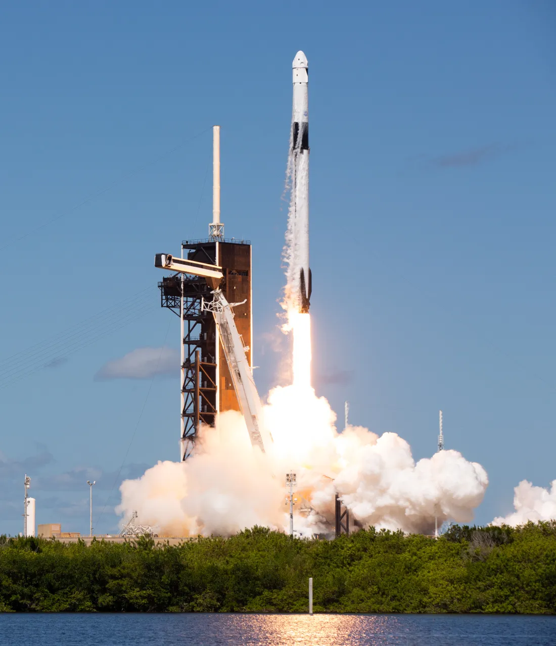 A Falcon 9 Block 5 launching Crew-5 from LC-39A, 5 October 2022.
