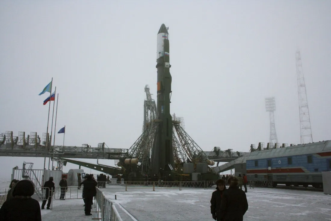 A Soyuz-U standing on the pad at Baikonur with Progress M-59, January 2007.