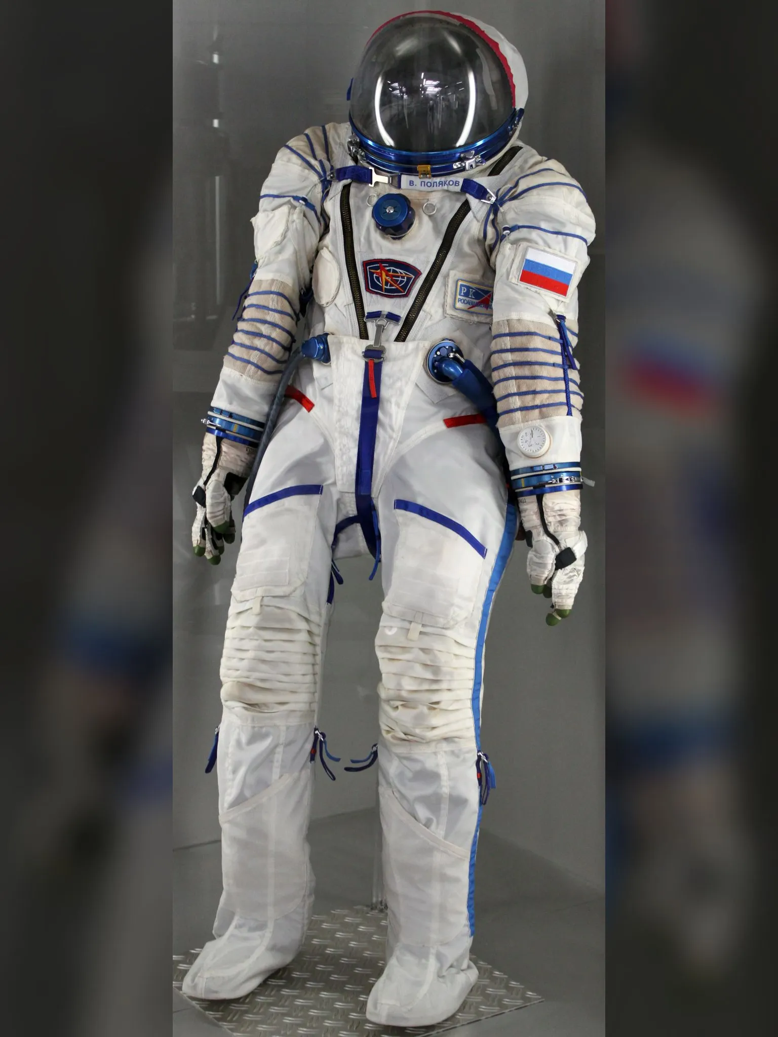 Sokol KV-2 spacesuit